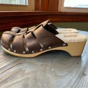 UGG Wasabi shearling lined mules clogs | size 9